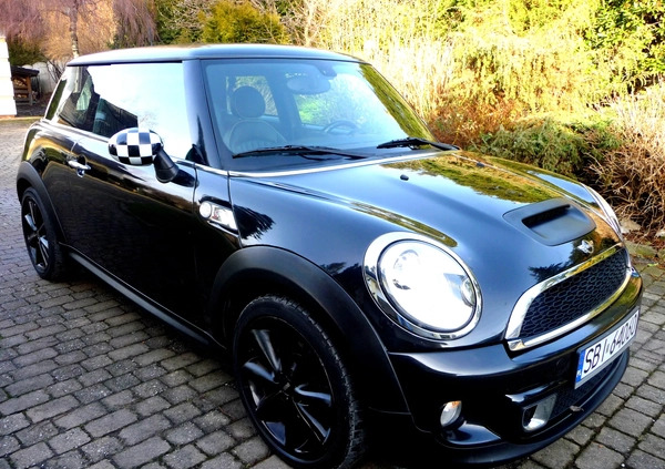 MINI Cooper cena 34900 przebieg: 143000, rok produkcji 2011 z Stęszew małe 742